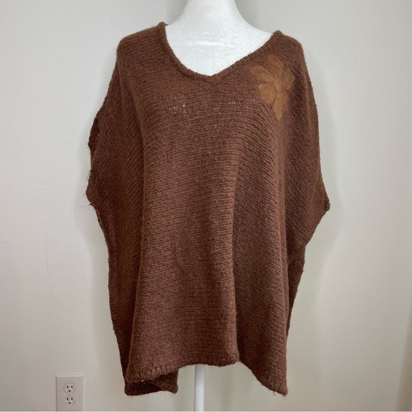 MAX STUDIO wool blend felt flower boho poncho brown - Picture 6 of 10
